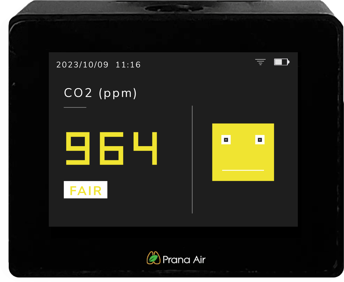 pantalla de cara y número del monitor de co2 de prana air
