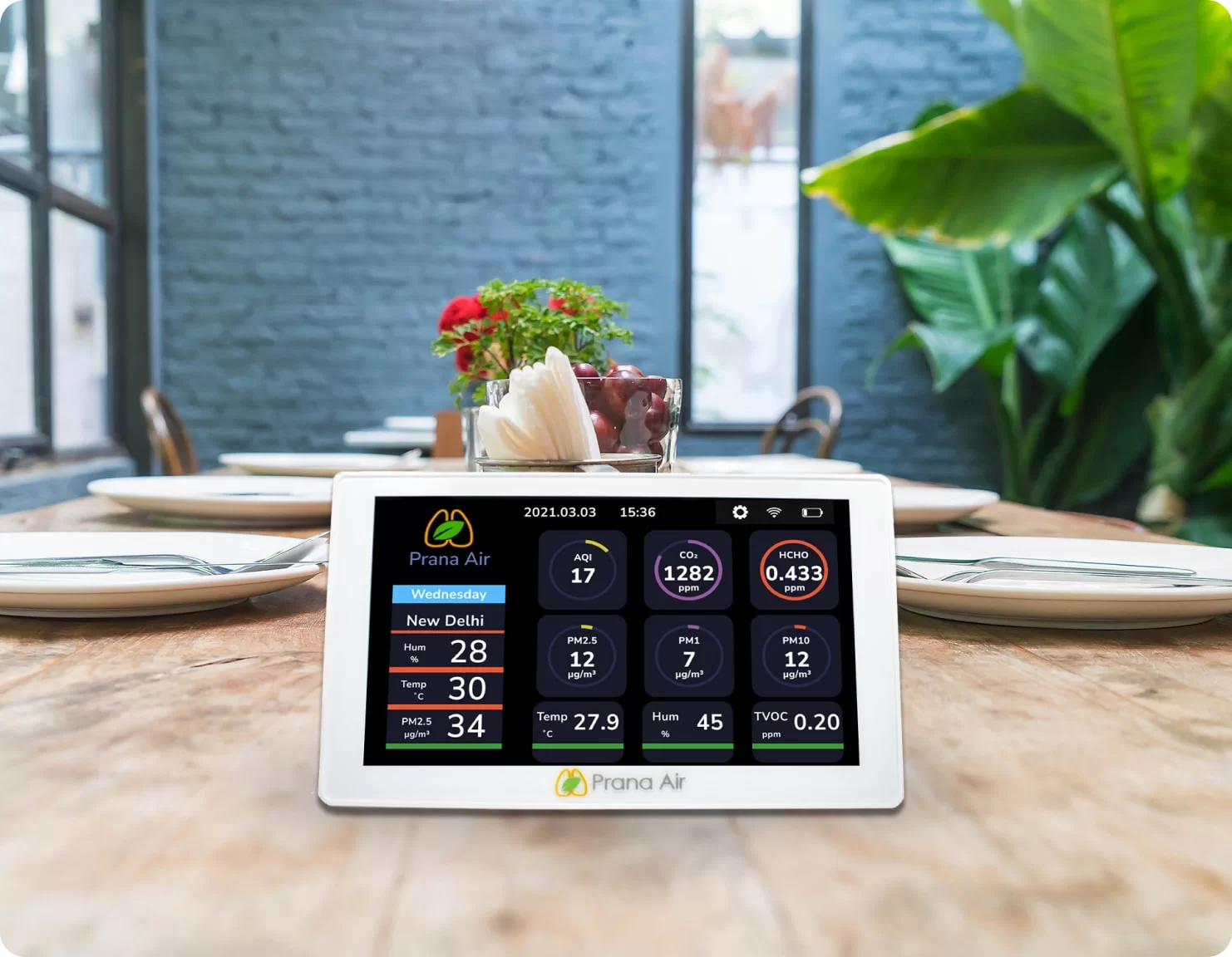prana air sensible+ air quality monitor for restaurants and cafe